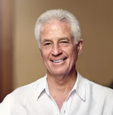 Lee M.